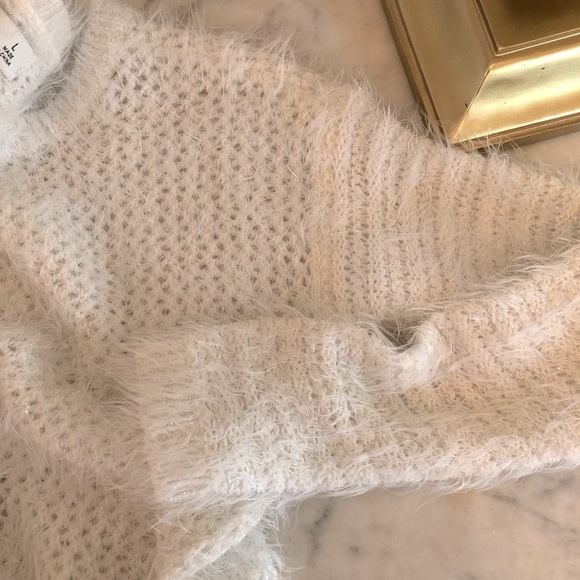 Abercrombie Kids Girl’s Sweater Winter White Silver Sparkle Thread EC - Picture 10 of 12